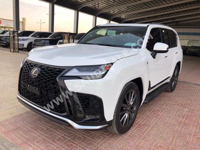 2023 لكزس إل إكس 600 إف