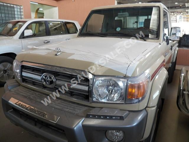 2013 Toyota Land Cruiser LX