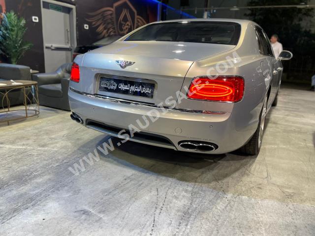 2014 بنتلي كونتيننتل فلاينج سبير