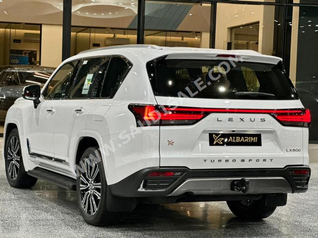 2023 لكزس إل إكس 600