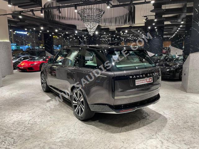 2024 لاند روفر رينج روفر اتش اس اي