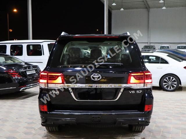 2021 Toyota Land Cruiser VXR