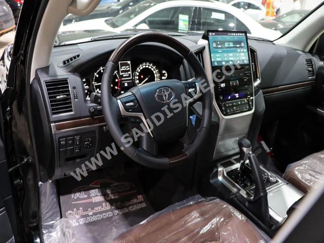 2021 Toyota Land Cruiser VXR