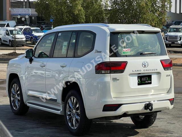 2022 تويوتا لاند كروزر جي اكس ار