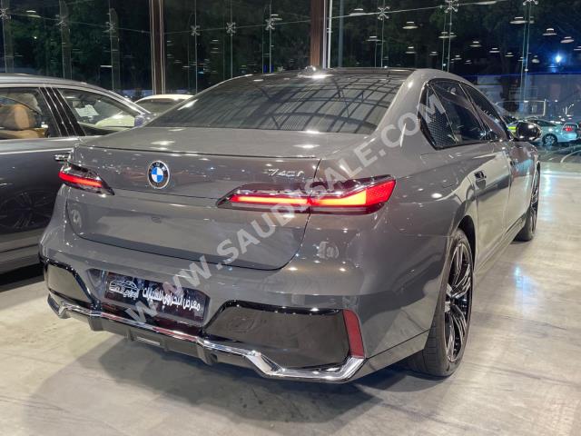 2023 بي ام دبليو الفئة السابعة 740 إل أي