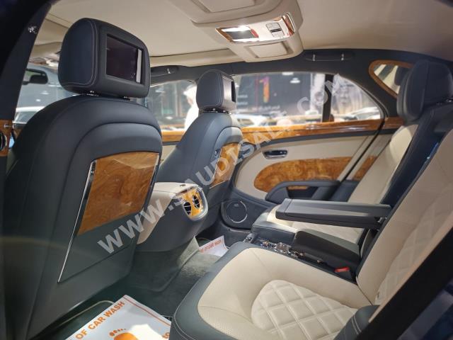 2016 بنتلي مولسان