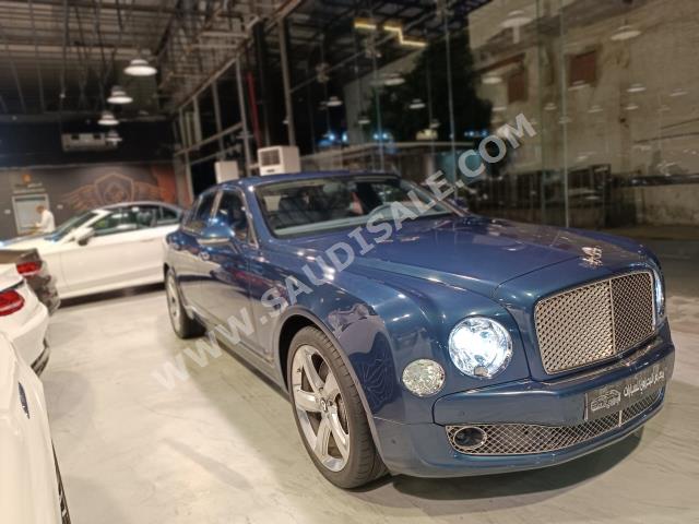 2016 بنتلي مولسان