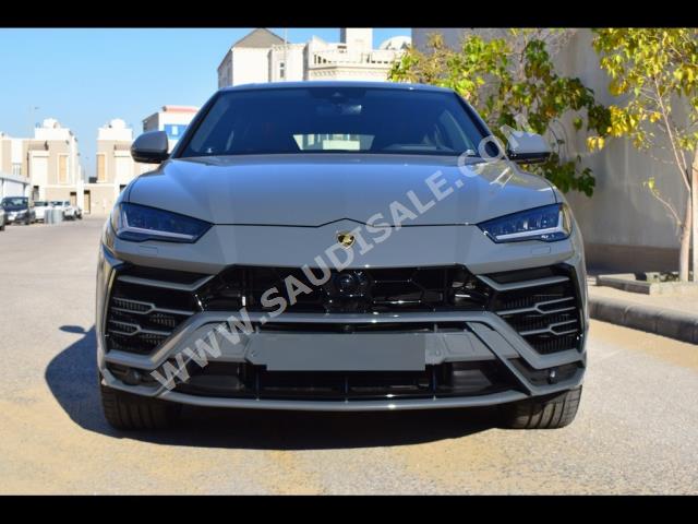 2022 لمبرجيني اوروس