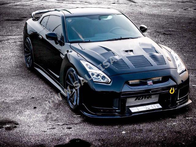 2014 نيسان جي تي - ار