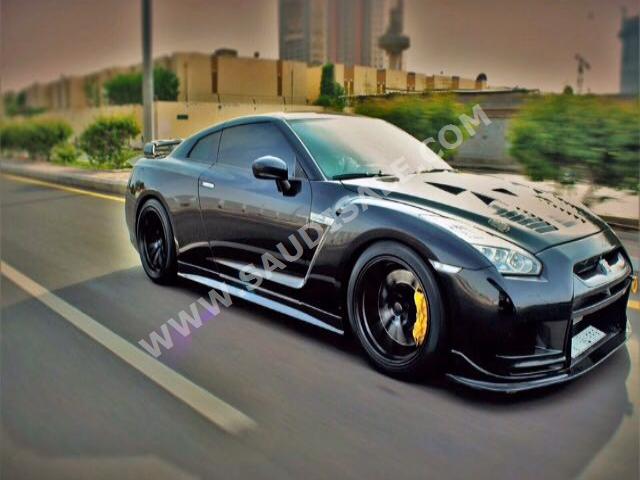2014 نيسان جي تي - ار