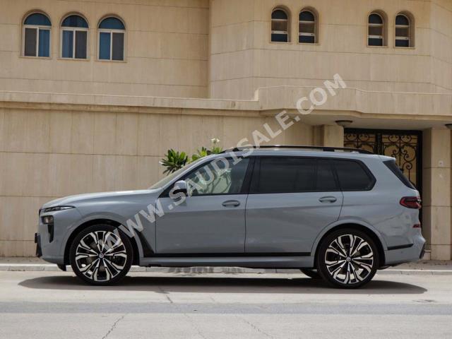 2023 بي ام دبليو الفئة اكس 7