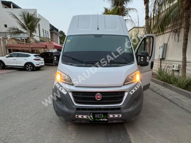 2015 فيات دوكاتو