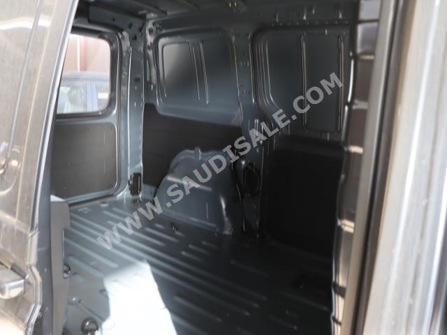 2023 هيونداي ستاريا