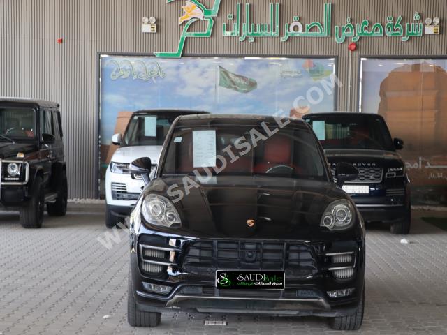2015 بورش ماكان