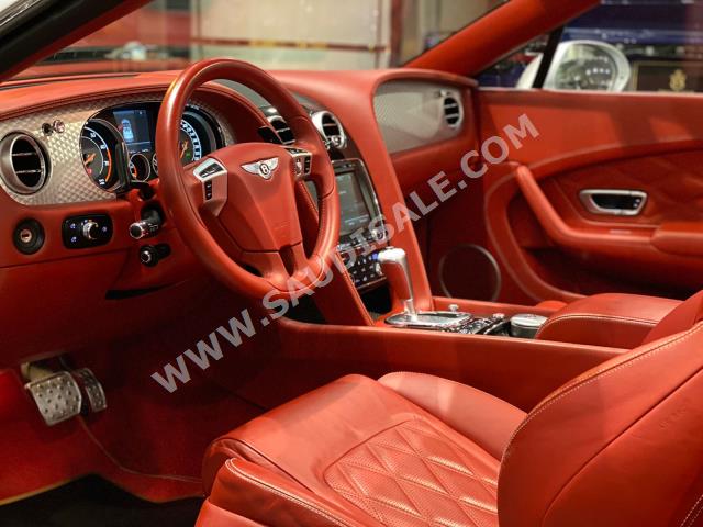 2014 بنتلي كونتيننتل جي تي سي