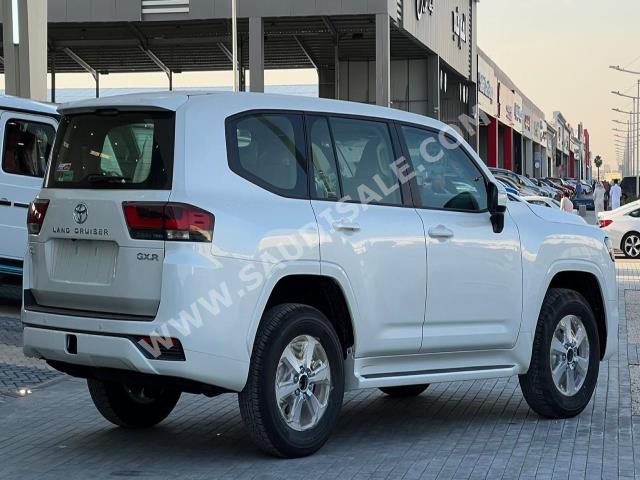 2023 تويوتا لاند كروزر جي اكس ار