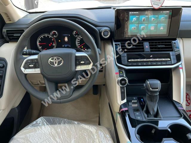 2023 تويوتا لاند كروزر جي اكس ار