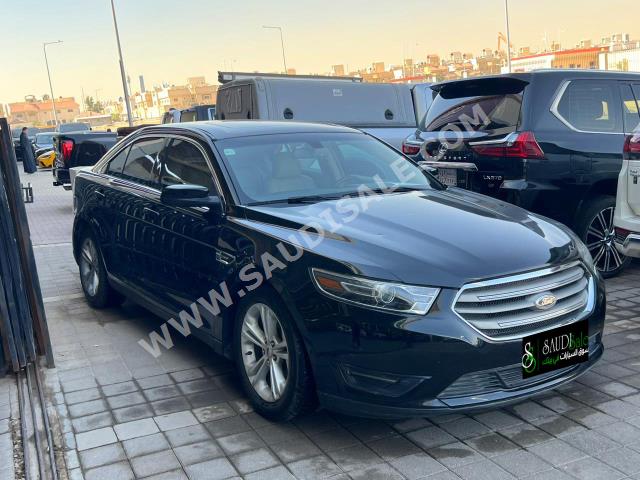 2015 فورد توروس