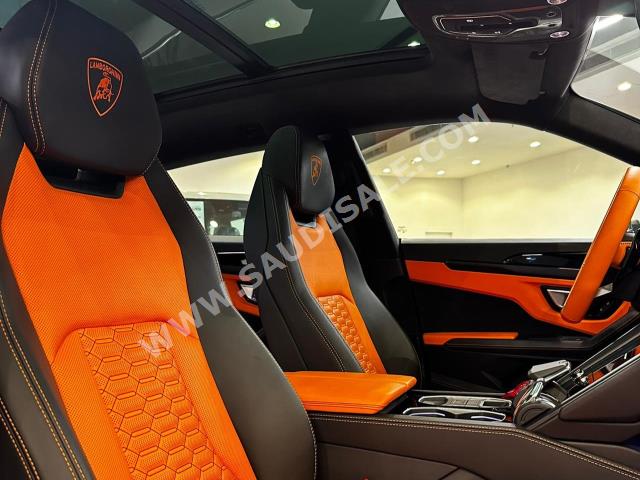 2021 لمبرجيني اوروس