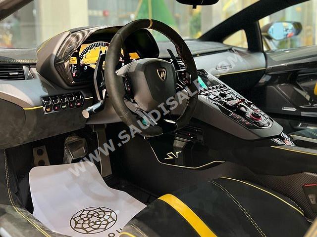2016 Lamborghini Aventador SV