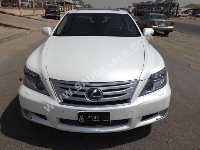 2010 لكزس إل إس 600