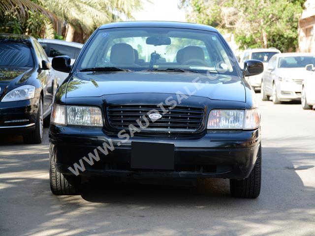 2008 فورد كراون فكتوريا