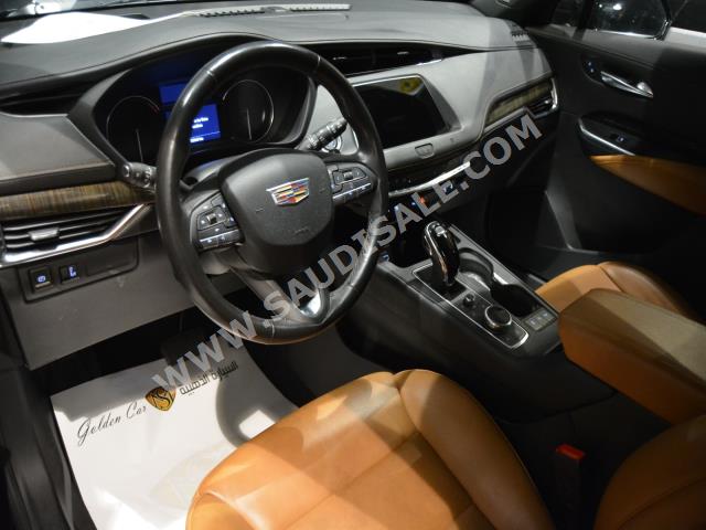 2020 كاديلاك اكس تي 4
