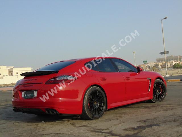 2013 Porsche Panamera GTS