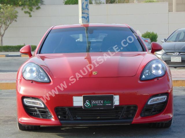 2013 Porsche Panamera GTS