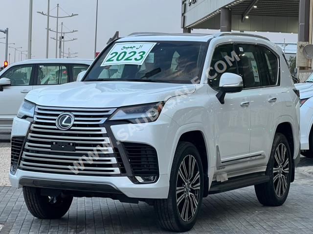 2023 لكزس إل إكس 600