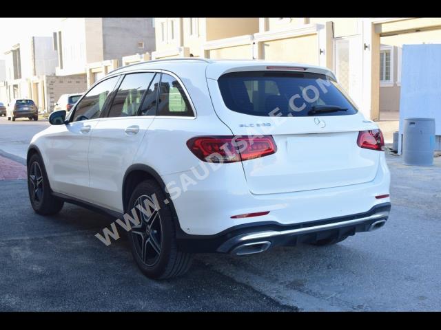 2020 مرسيدس - بنز جي إل سي 300