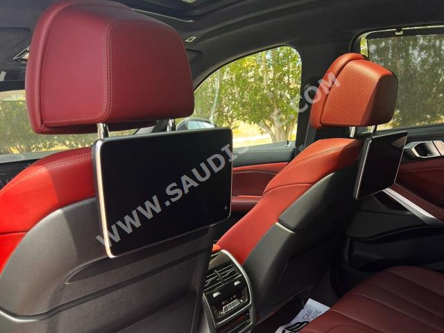 2020 بي ام دبليو الفئة اكس 6 إم 50 أي