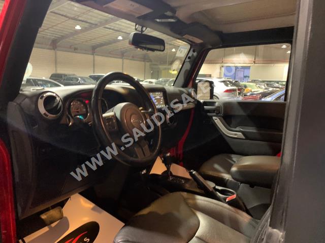 2015 جييب رانجلر صحارى