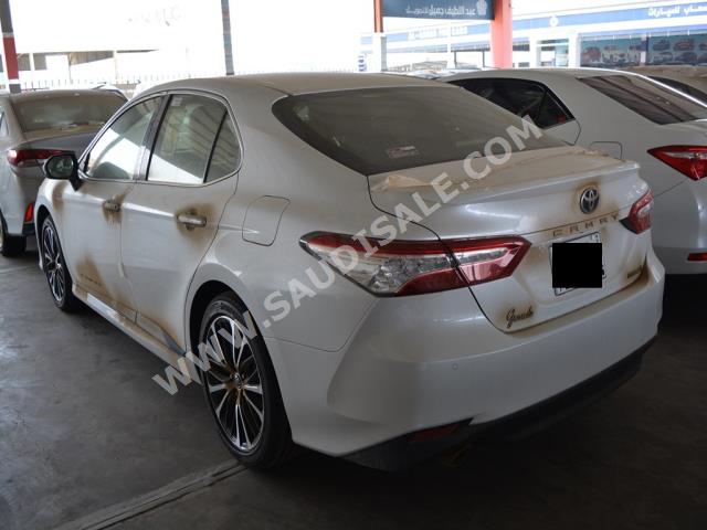 2019 Toyota Camry Grande
