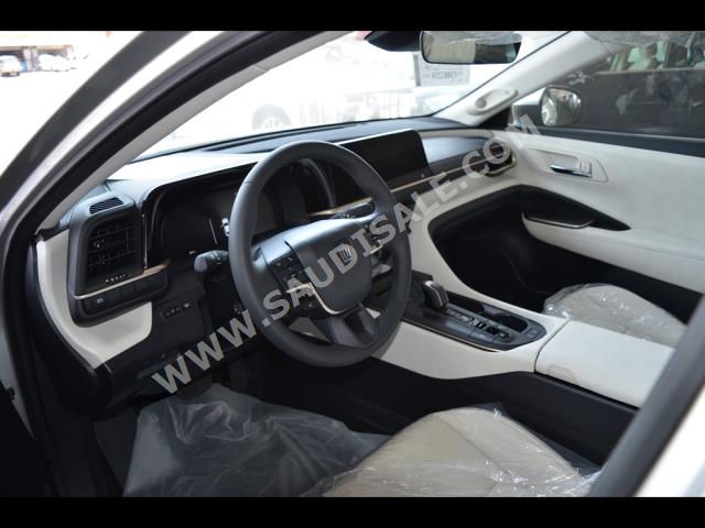 2023 تويوتا كراون