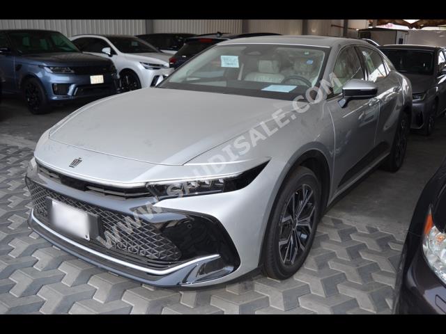 2023 تويوتا كراون