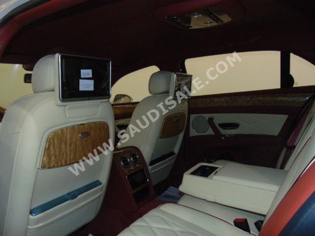 2015 بنتلي كونتيننتل فلاينج سبير مولينر