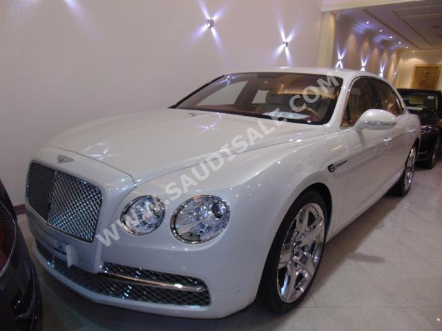 2015 بنتلي كونتيننتل فلاينج سبير مولينر