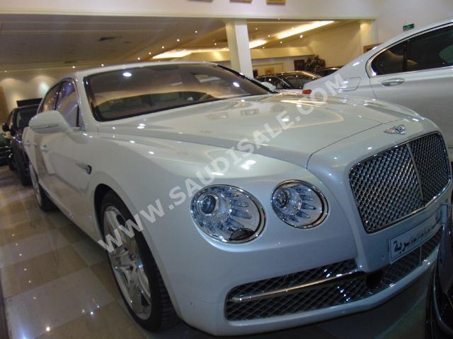 2015 بنتلي كونتيننتل فلاينج سبير مولينر