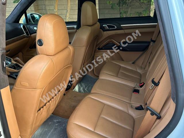 2013 بورش كايين جي تي اس