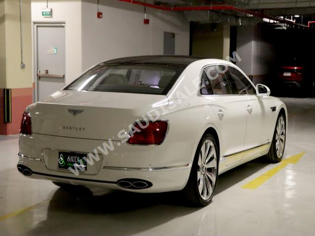 2021 بنتلي كونتيننتل فلاينج سبير