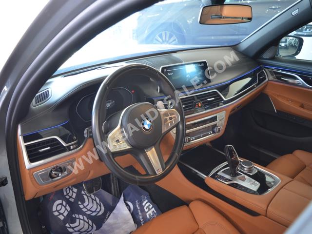 2022 BMW 7 Series 730Li