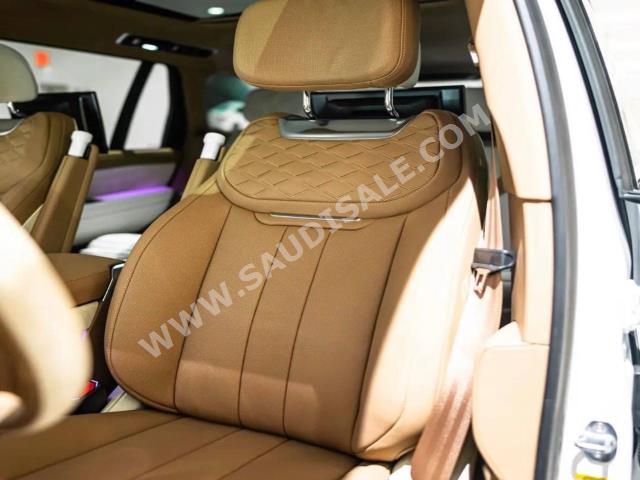 2023 لاند روفر رينج روفر اس في اوتوبيوغرافي