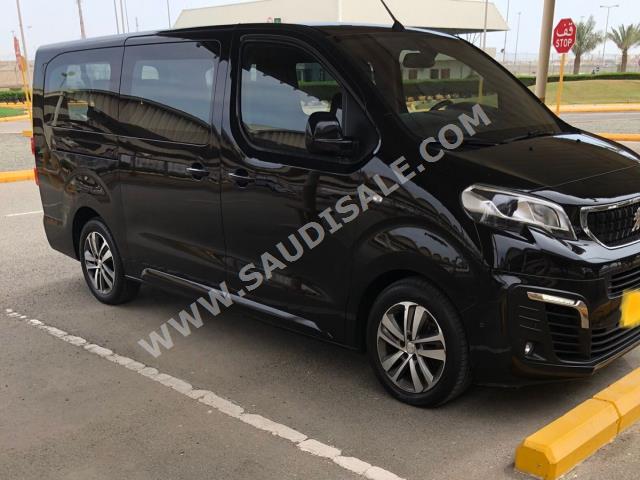 2018 بيجو ترافلر