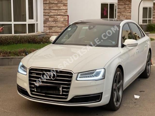 2016 اودي اي 8 ال 50 تي اف اس اي