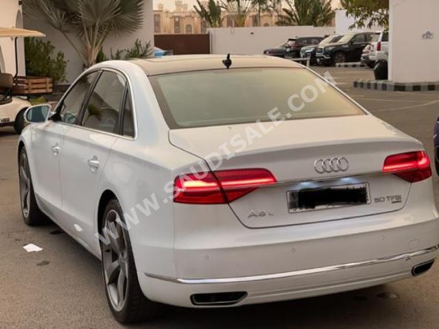 2016 اودي اي 8 ال 50 تي اف اس اي