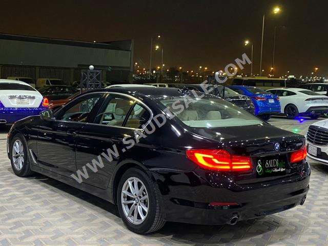 2020 بي ام دبليو الفئة الخامسة 520 أي