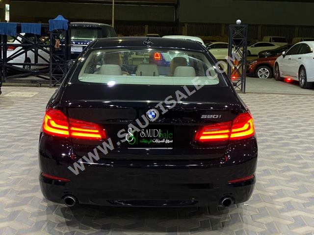 2020 بي ام دبليو الفئة الخامسة 520 أي