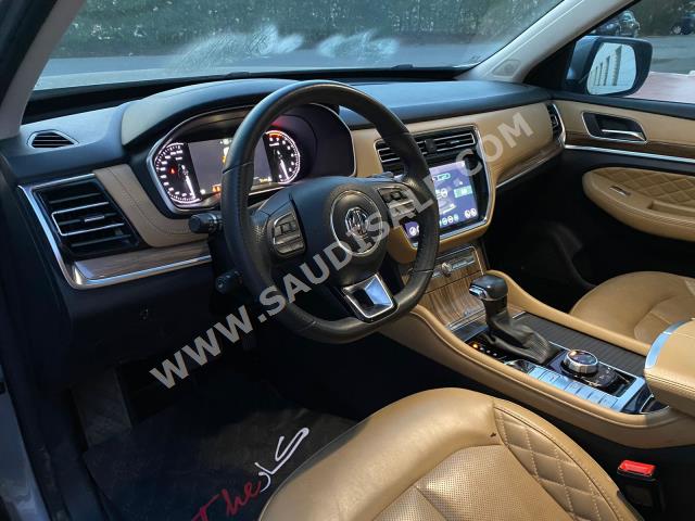 2022 ام جي ار اكس 8