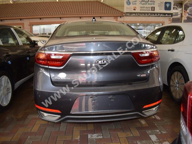 2018 كيا كادينزا